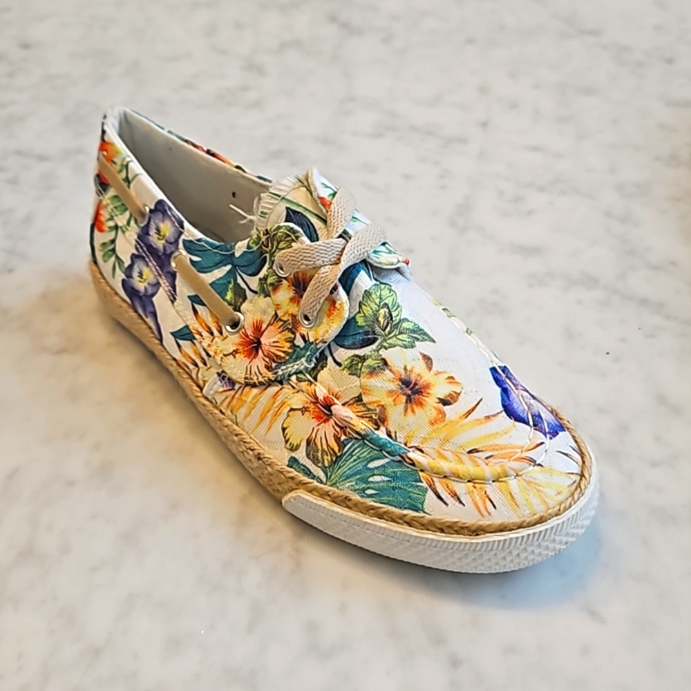 NIB Floral Fashion Sneaker